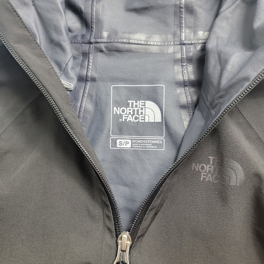 59. The North Face Hyvent 2.5L Full Zip Shell Jacket - Picture 7 of 8